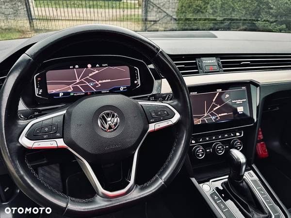 Volkswagen Passat Variant 1.6 TDI SCR DSG Conceptline - 27