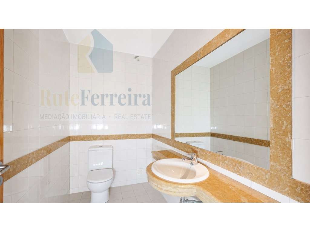 Extraordinário apartamento com vista para o Rio Tejo!-22