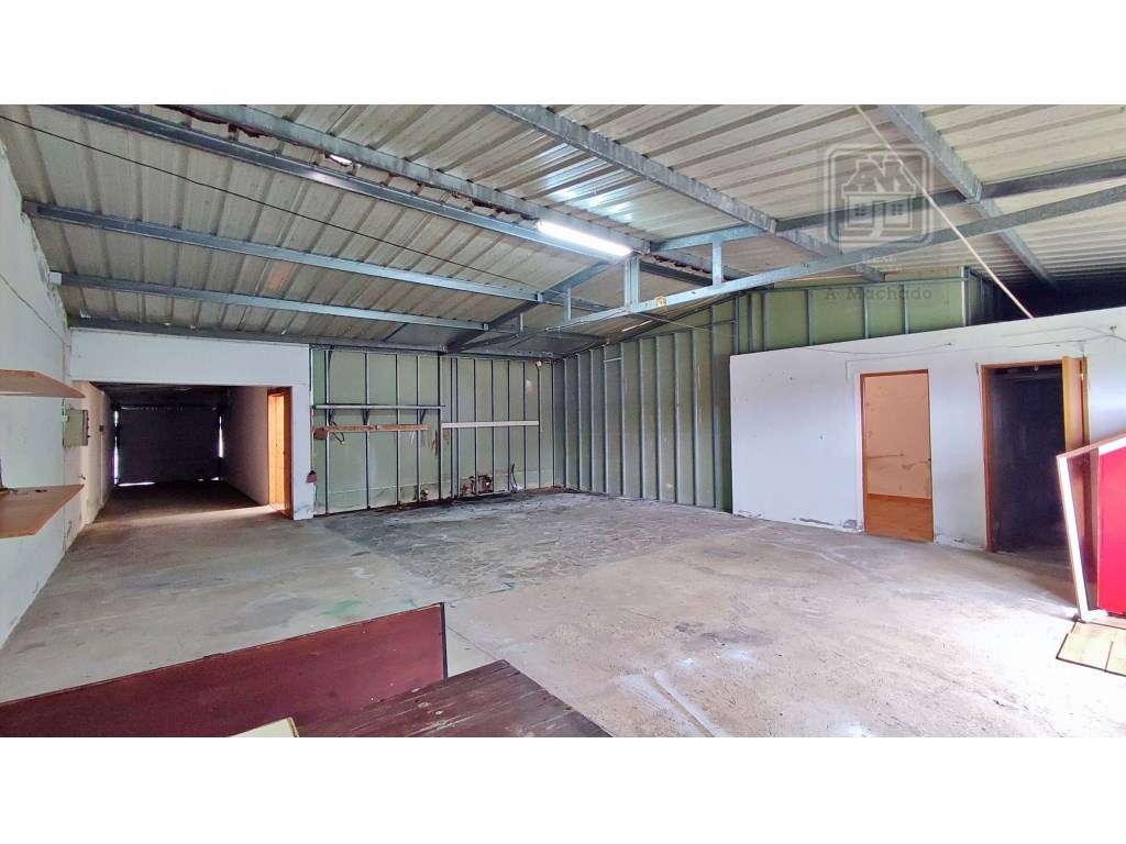 VENDA de CASA - MORADIA com garagem, jardim e quintal - Pico da Ped...-54