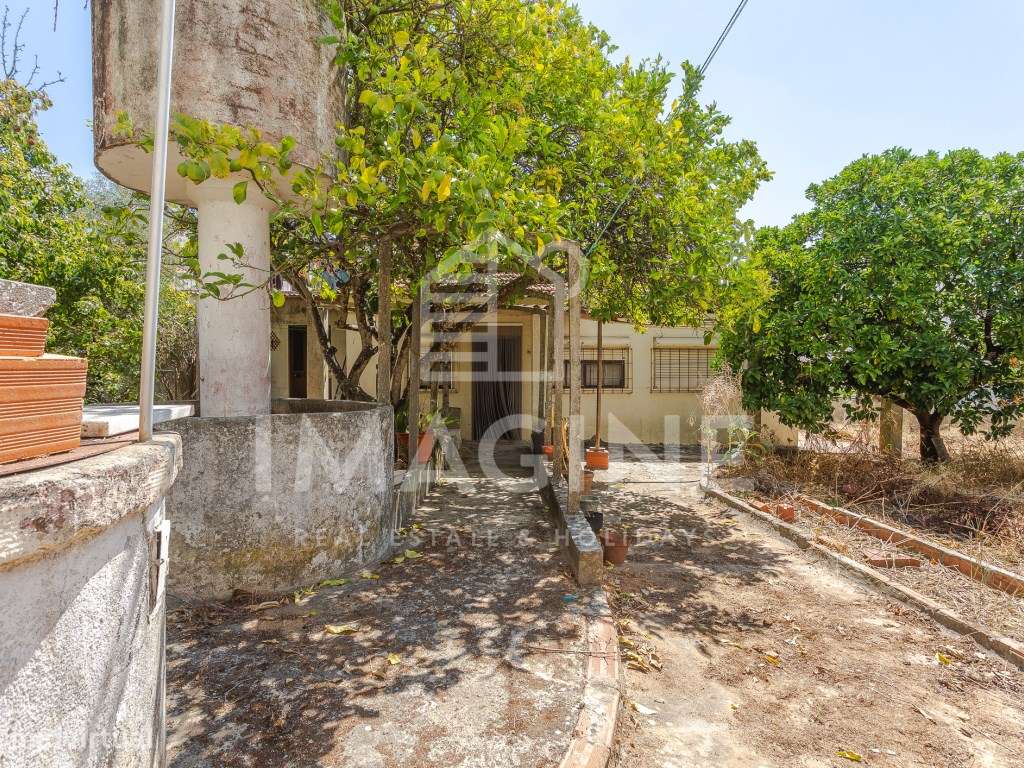 Moradia com 494,5 m² de terreno na Quinta da Amizade, Setúbal-15