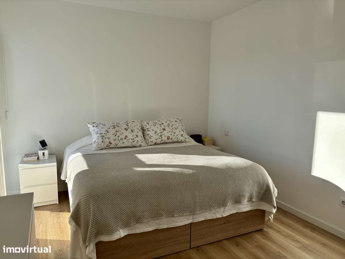 T2 com terraço e vista desafogada para Mata de Belas -Pronto a habitar - Grande imagem: 5/31