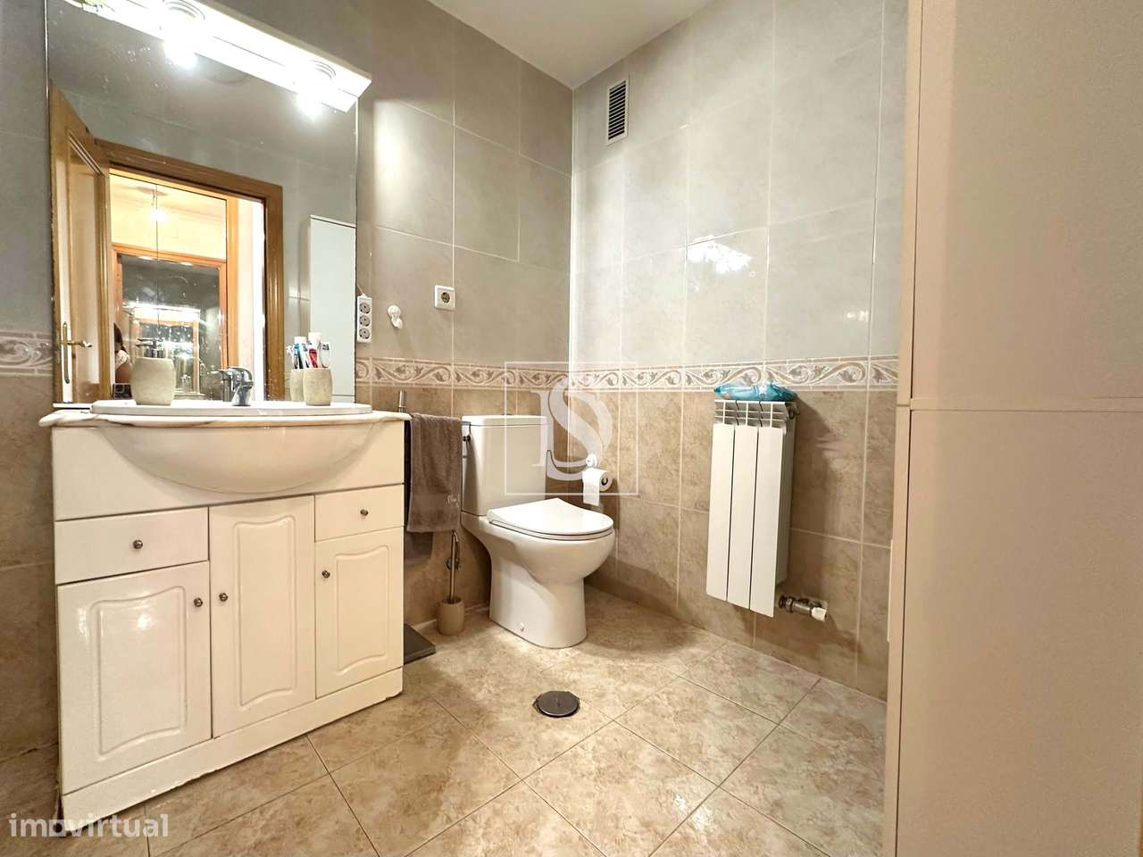 Apartamento T3 com Parqueamento em Alhos Vedros - Grande imagem: 4/30