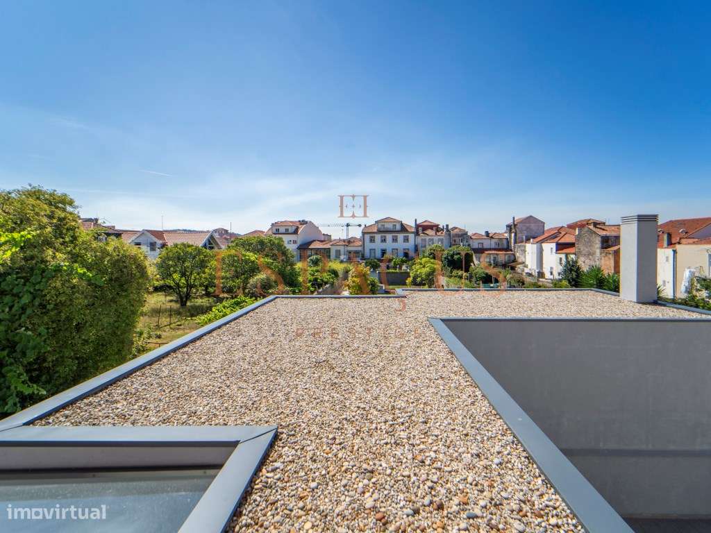 Moradia T3 em Banda no Coração de Viana do Castelo-43