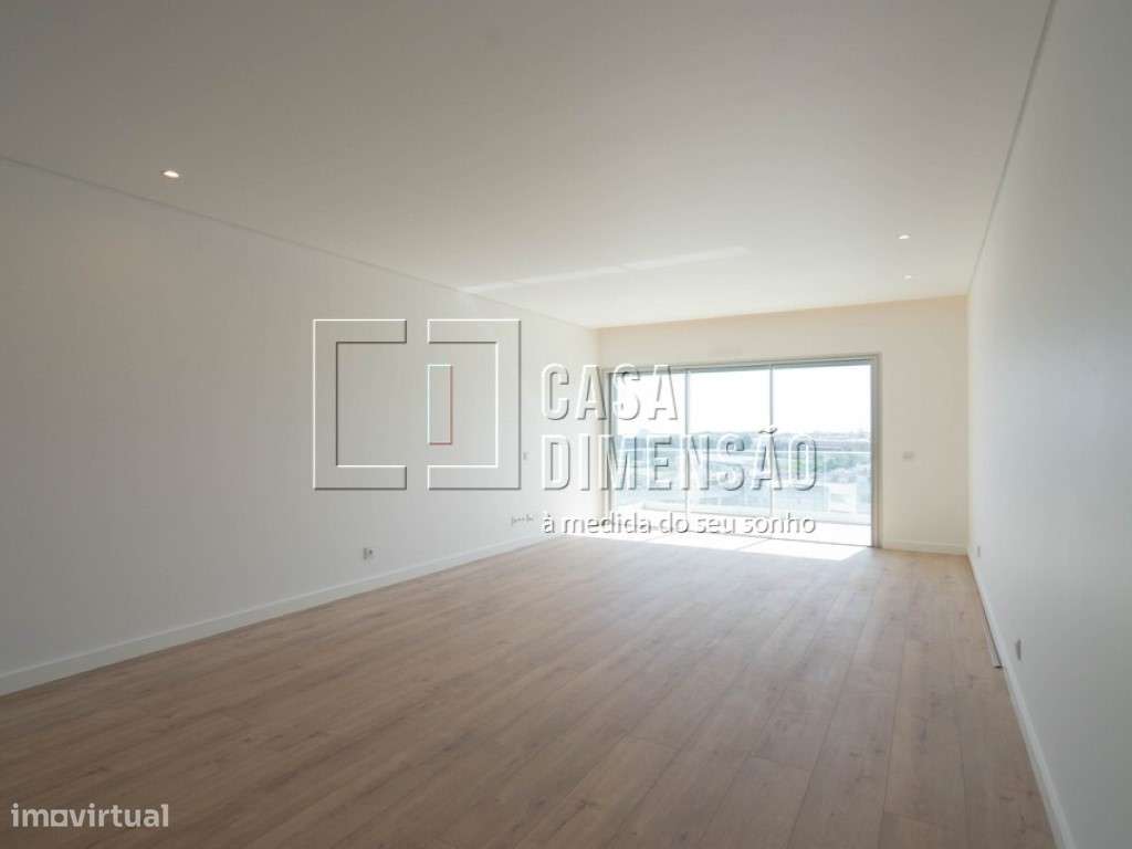 Apartamento de tipologia T3 na melhor zona de Carnaxide, com varand... - Grande imagem: 5/48