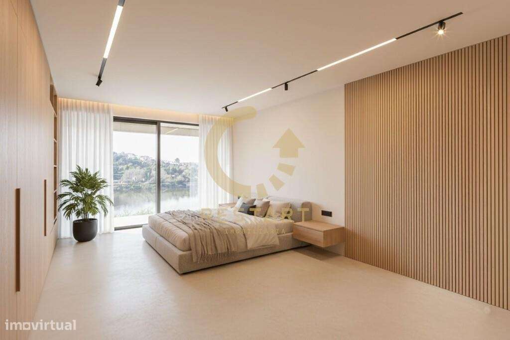 Moradia T4 de Luxo com Vistas Deslumbrantes sobre o Rio Douro-6