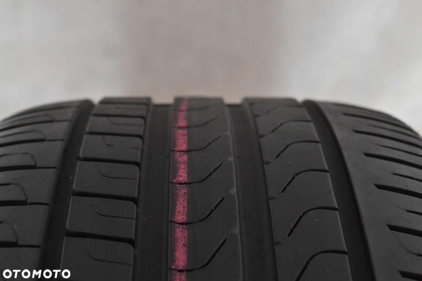 OPONA Pirelli Cinturato P7 245/40/18 93 Y LATO - 4