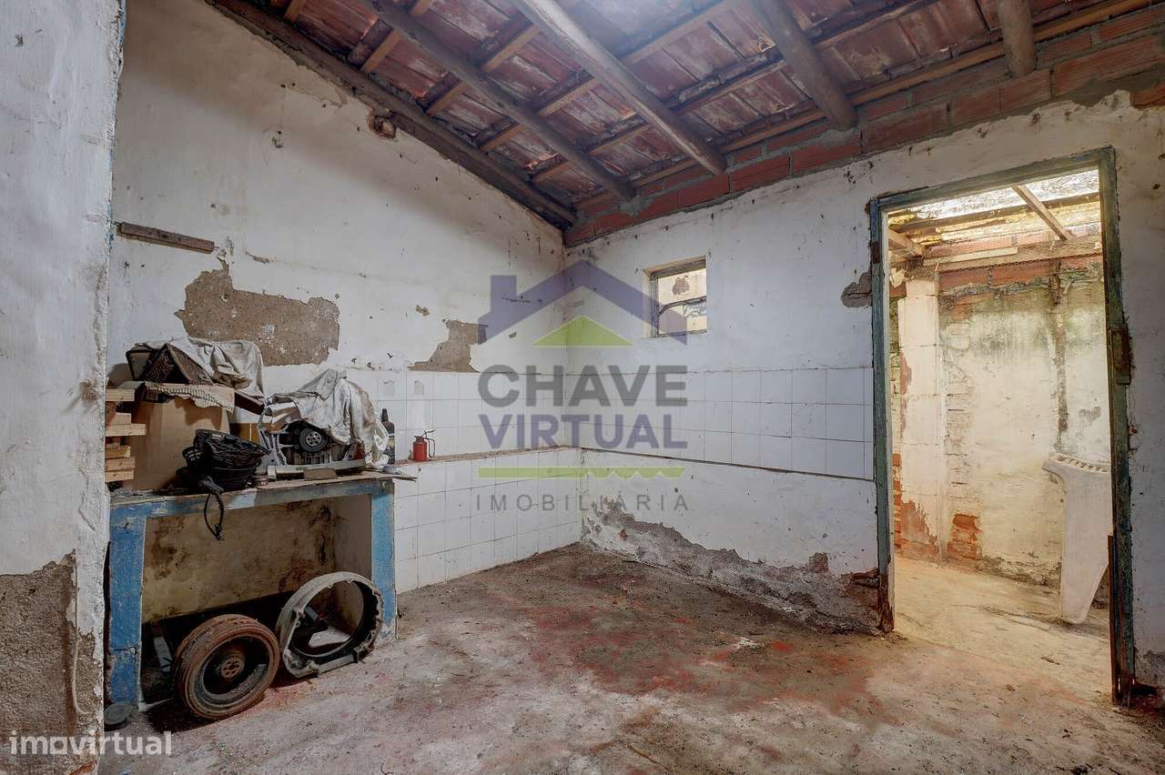 Moradia V1 com 2 Anexos para Recuperar - Centro Bombarral-12