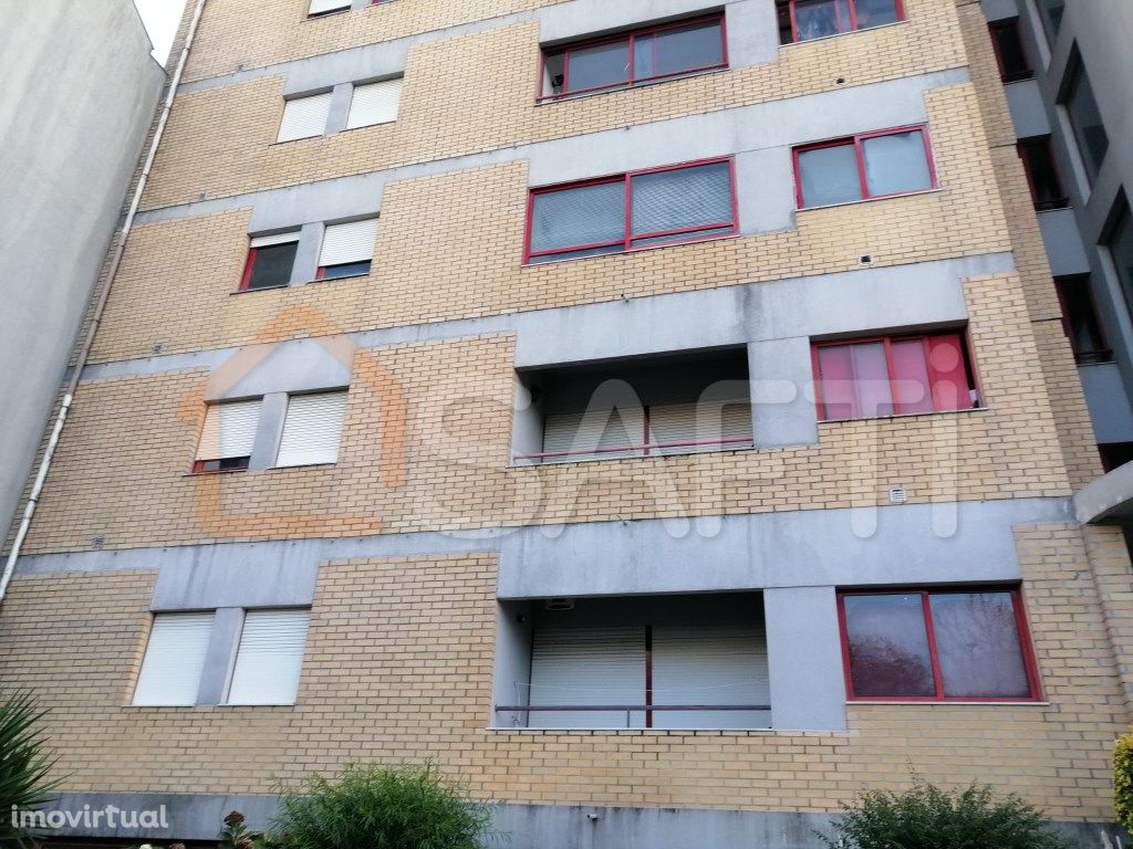 Apartamento - T4 - Porto / Ramalde