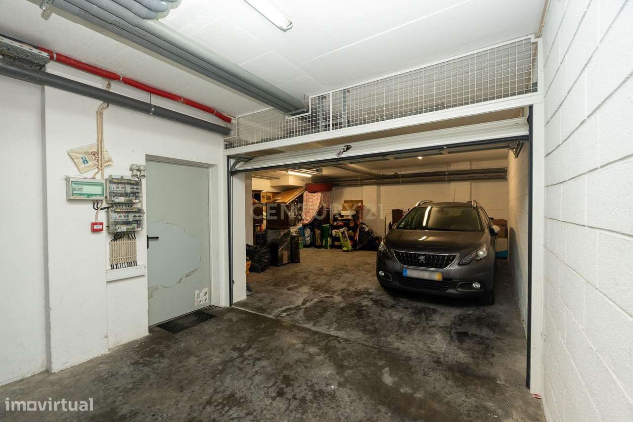Apartamento T3 com áreas generosas-37