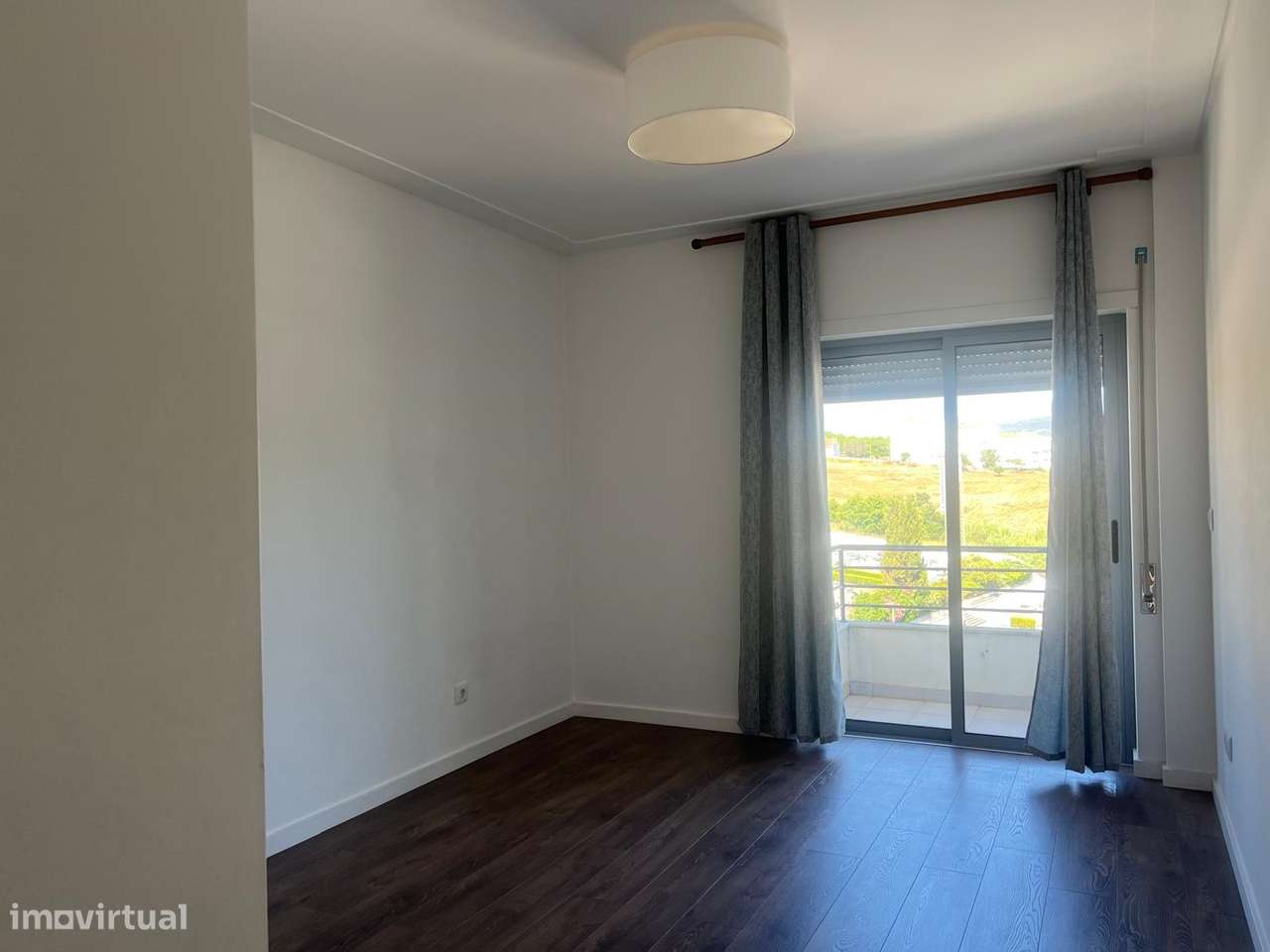 Duplex com Terraço, Garagem e Vistas Desafogadas | Alcobaça-21