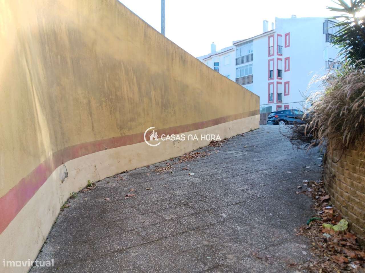 Garagem/armazém no centro de Carcavelos-17