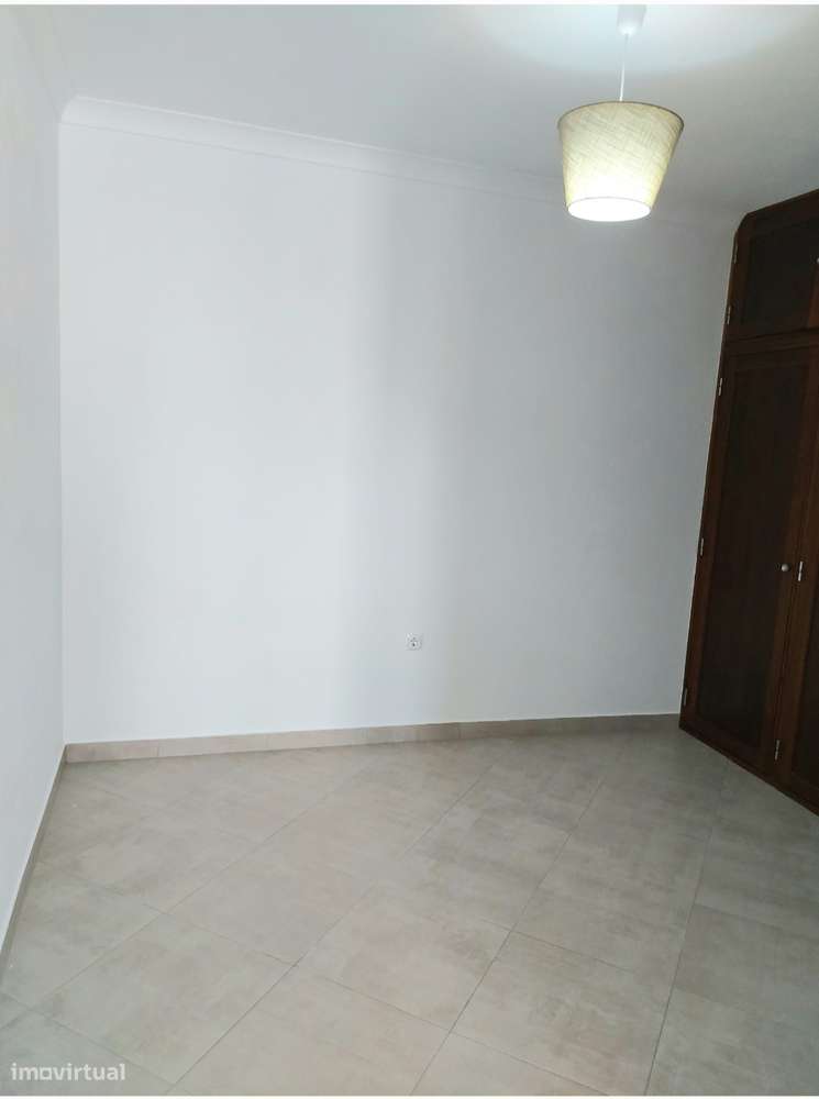 Moradia Geminada T1 + 1 - Vila de Frades-11