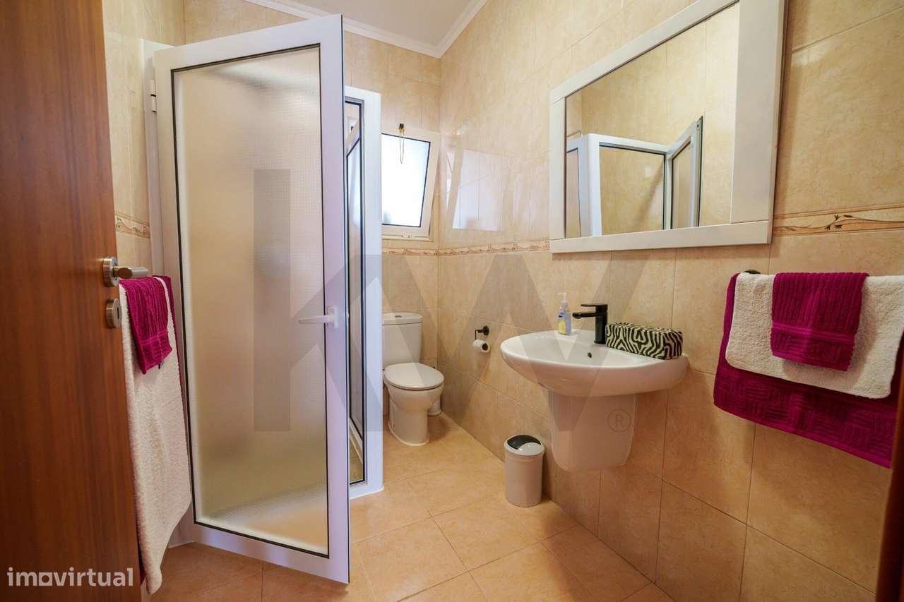 Moradia T2 nos Mosteiros – Conforto, tranquilidade e proximidade do ma-27