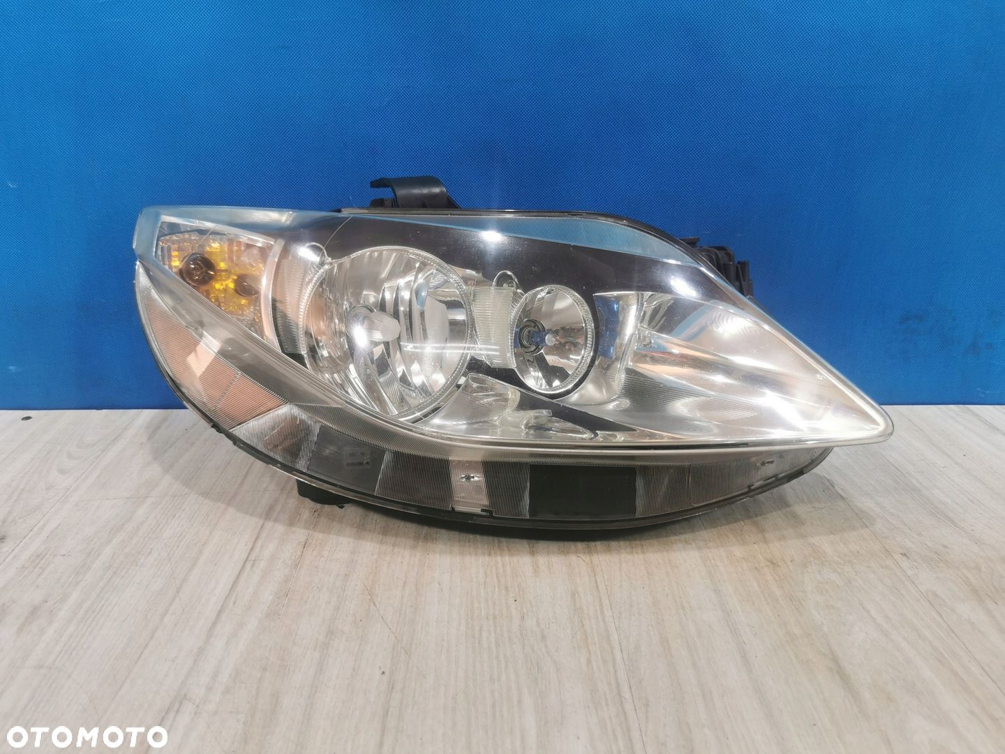 Seat Ibiza IV lampa reflektor prawy Anglik - 1