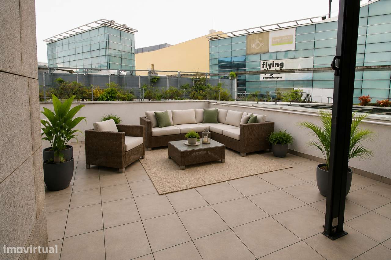 Apartamento T2 com Terraço – Zona do Fórum Viseu-0