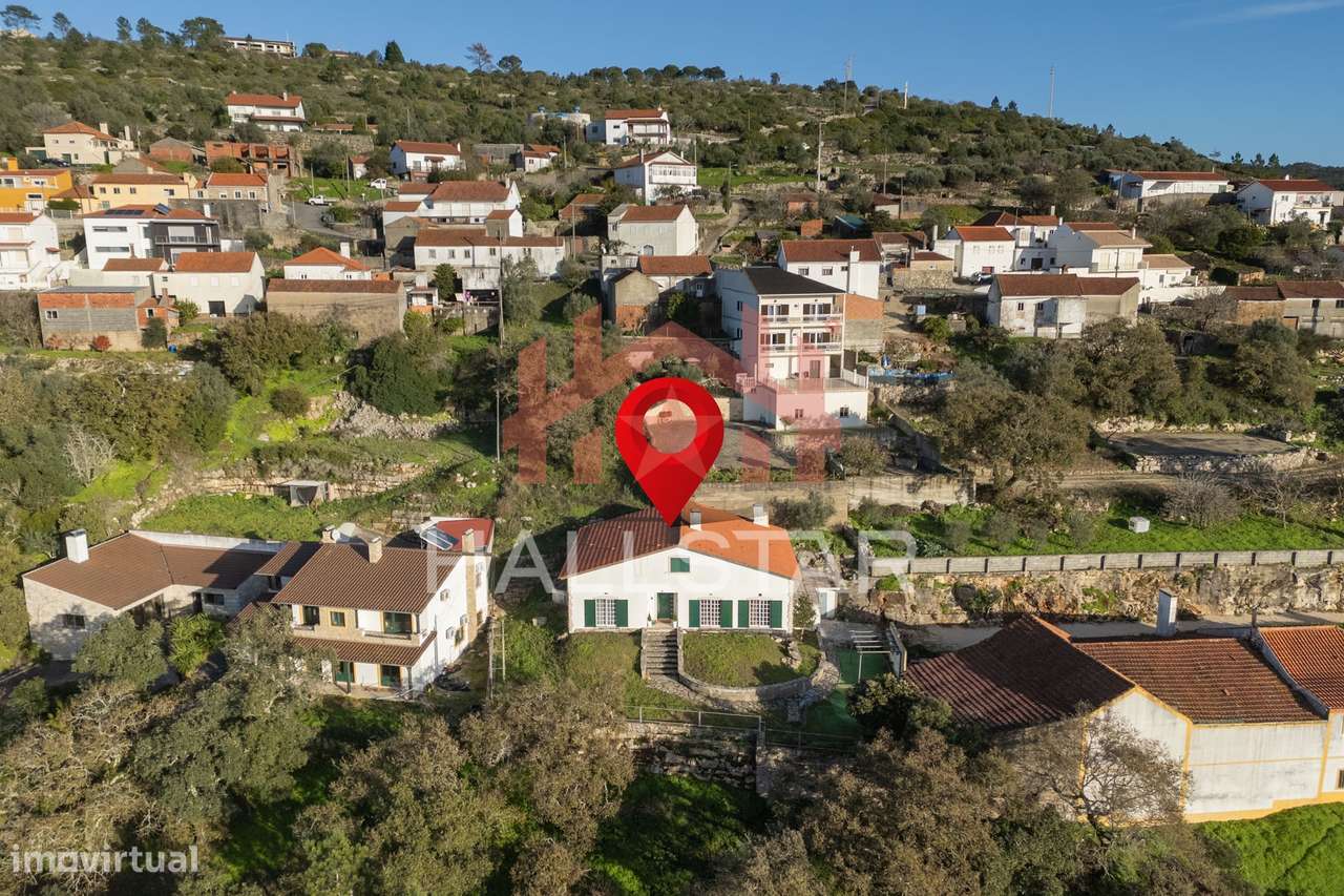 Moradia T3 Isolada / Aquecimento Central / Torre-38