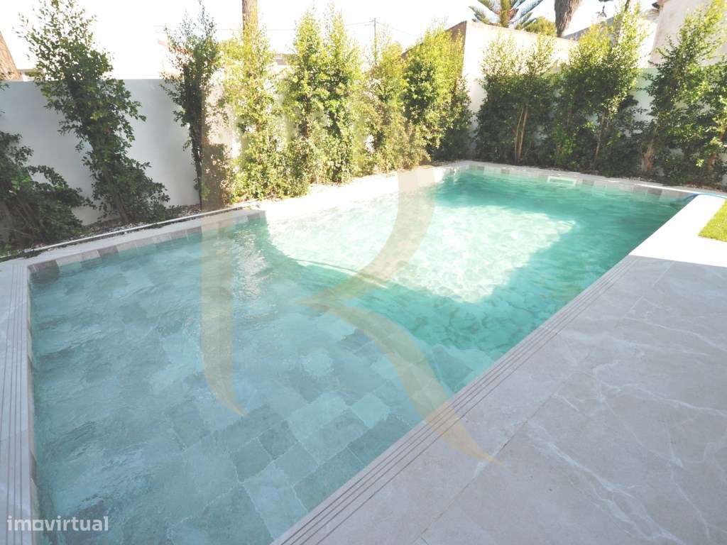 Moradia T3 isolada com piscina, churrasqueira e garagem na Aroeira-16