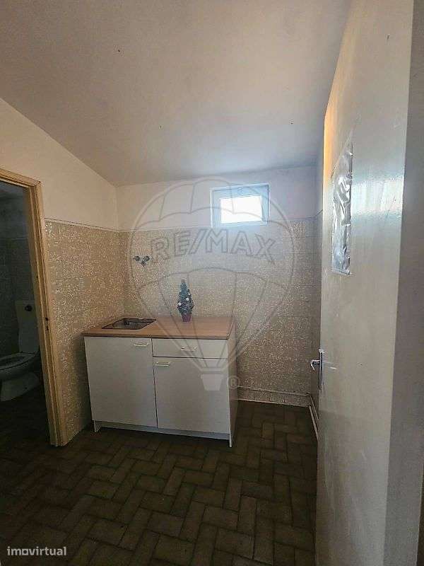 Armazém  para arrendamento - Grande imagem: 3/9