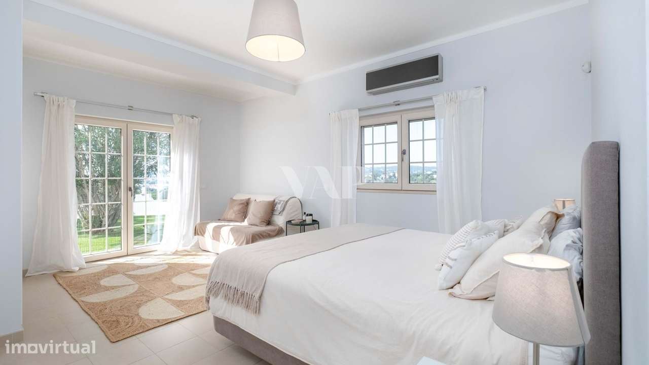 Moradia T5 Renovada com Vista Mar, Piscina e Terreno Amplo perto de Bo - Grande imagem: 5/60