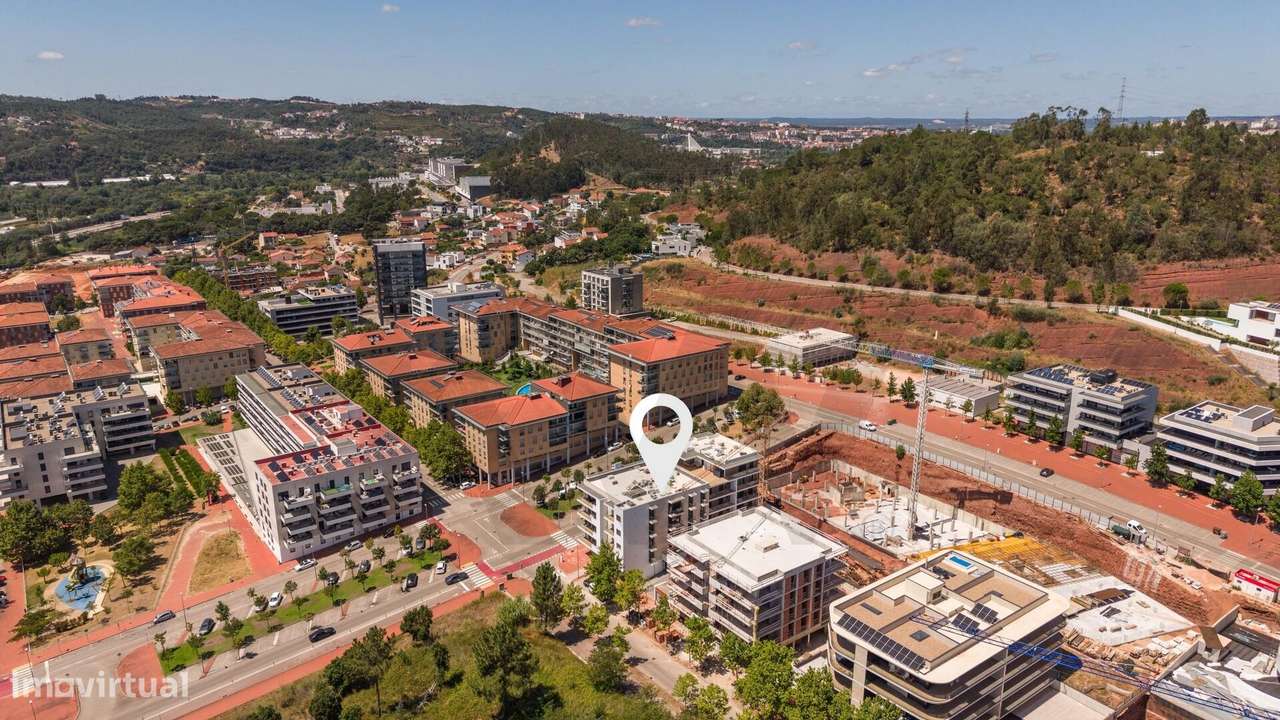 Luminoso Apartamento T2 NOVO com Terraço e Garagem Fechada — Quinta de-21