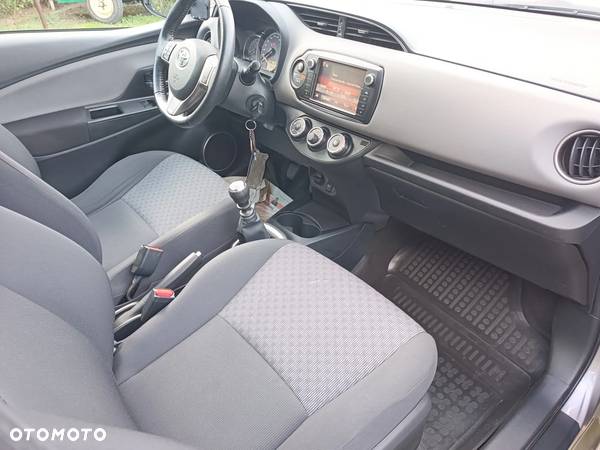 Toyota Yaris 1.33 Premium - 10