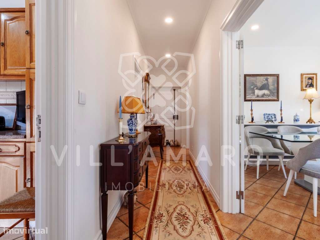 Moradia Bi-familiar térrea T2+1, com cave, renovada, jardim, garage...-37