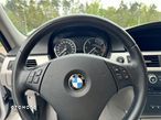 BMW Seria 3 320d DPF Touring - 27