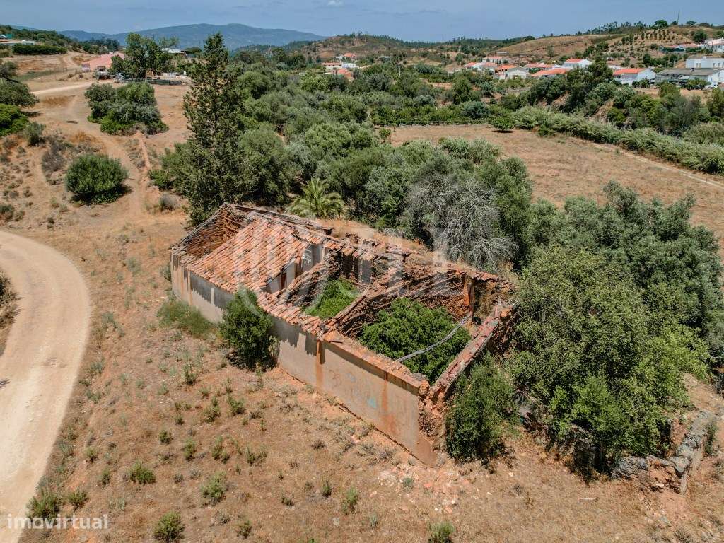 Terreno com ruína, em Portimão, Algarve - Grande imagem: 4/16