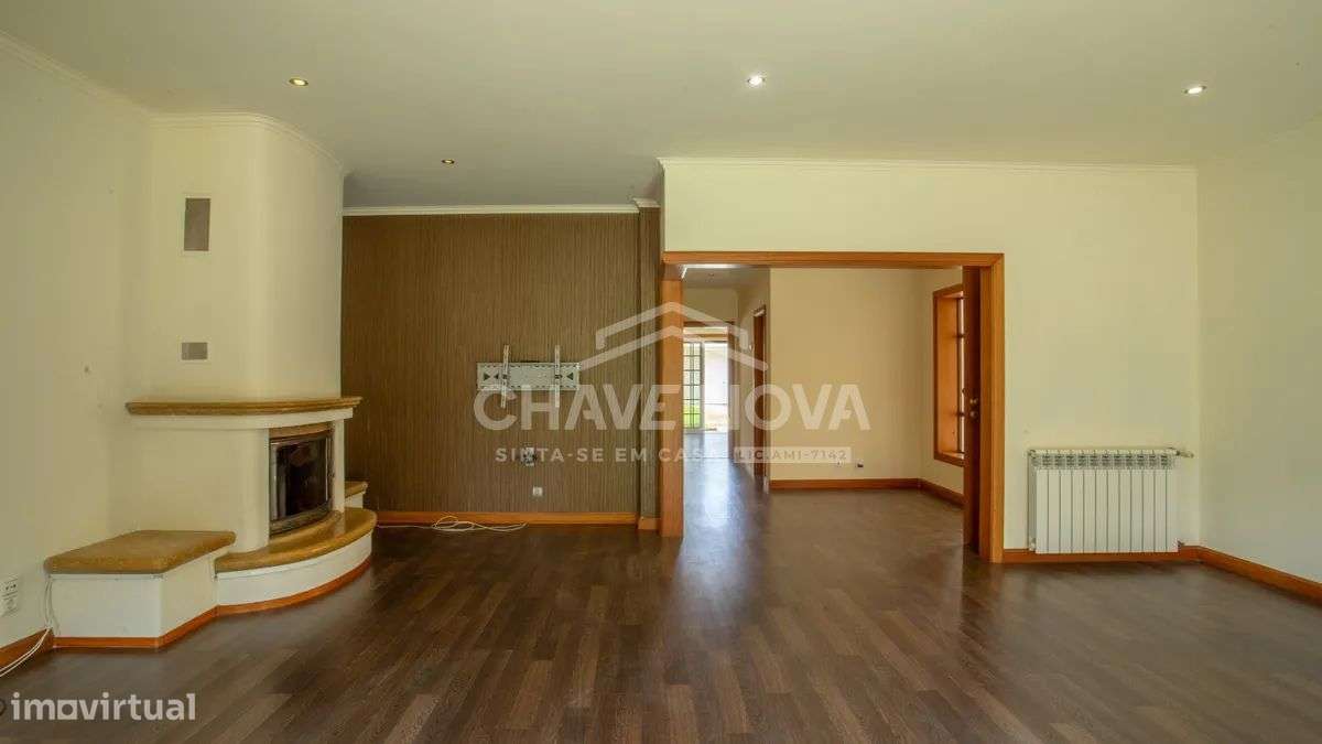 Moradia Geminada V3 c/ Jardim em Rio Meão-21