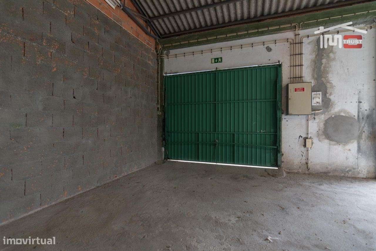 EXCELENTE ARMAZÉM PARA ATIVIDADE INDUSTRIAL EM MIRA DE AIRE - Grande imagem: 5/20
