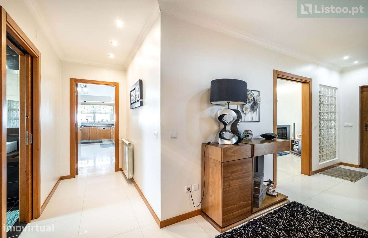 Moradia T5 Marinha Grande-11