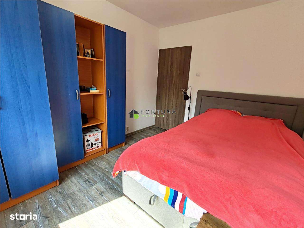 Apartament 3 camere , etaj intermediar - Astra-10