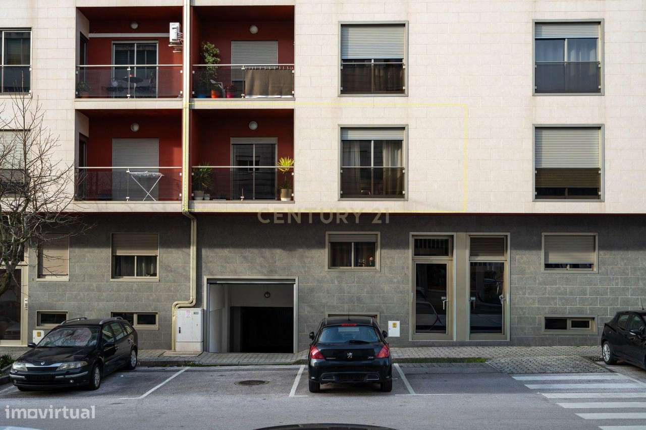 Excelente Apartamento T2 com elevador e garagem-43