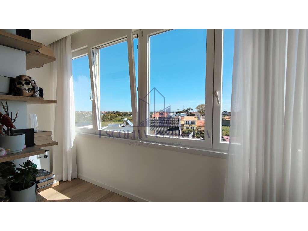 Apartamento T3 remodelado, com vista desafogada-8