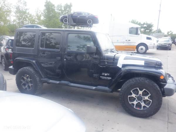 Jeep Wrangler 3.6 Unlim Sahara - 22