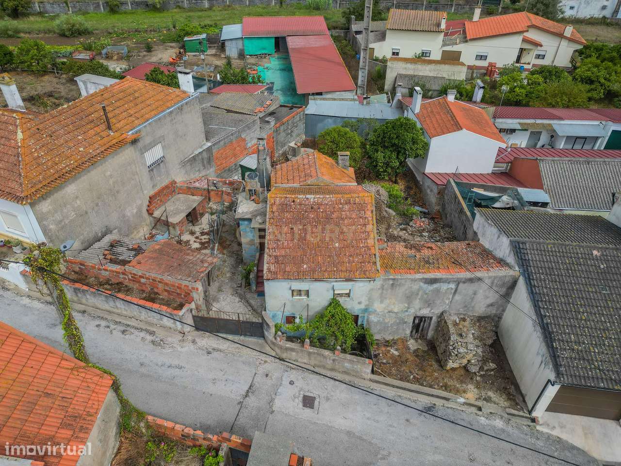 Moradia para recuperar com 250 m² em Vila Verde – Figueira da Foz-46