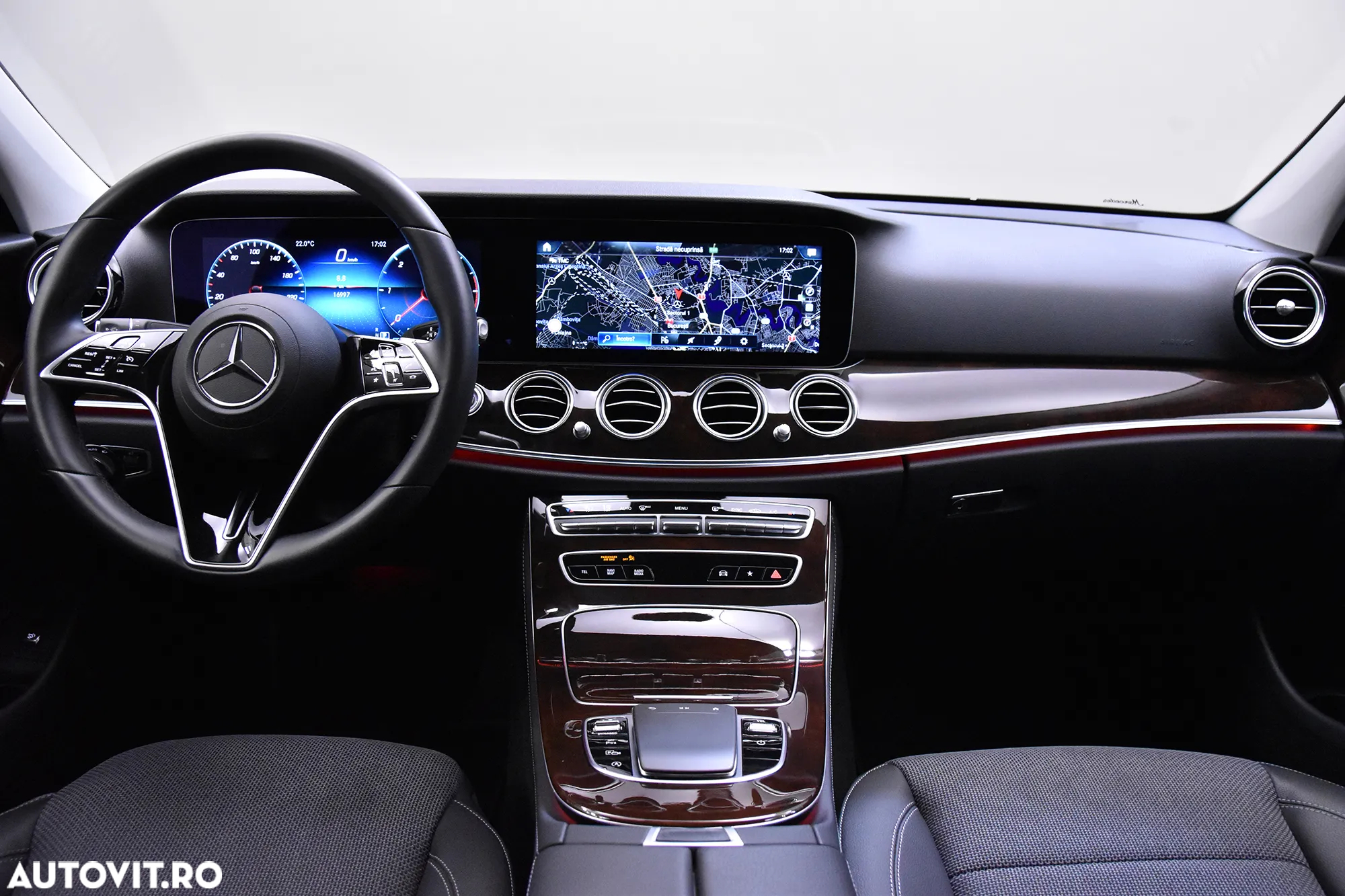 Mercedes-Benz E 220 d Aut. - 9