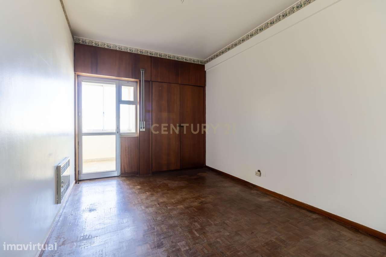 Miraflores | Luz, Espaço e Vistas Desafogadas para Criar uma Casa Únic-6