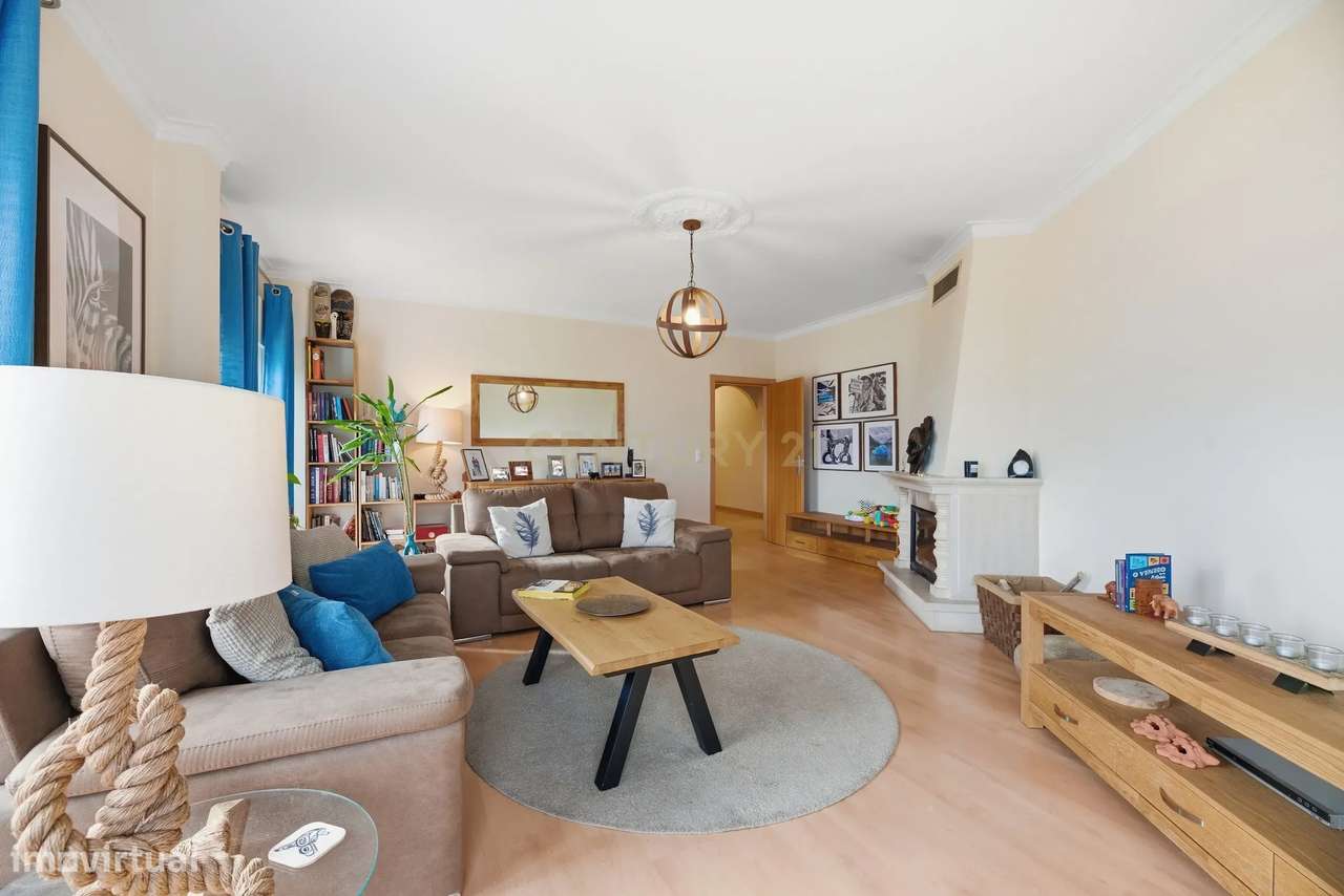 Apartamento T4 em Moita, Setúbal - Oportunidade Única!-9