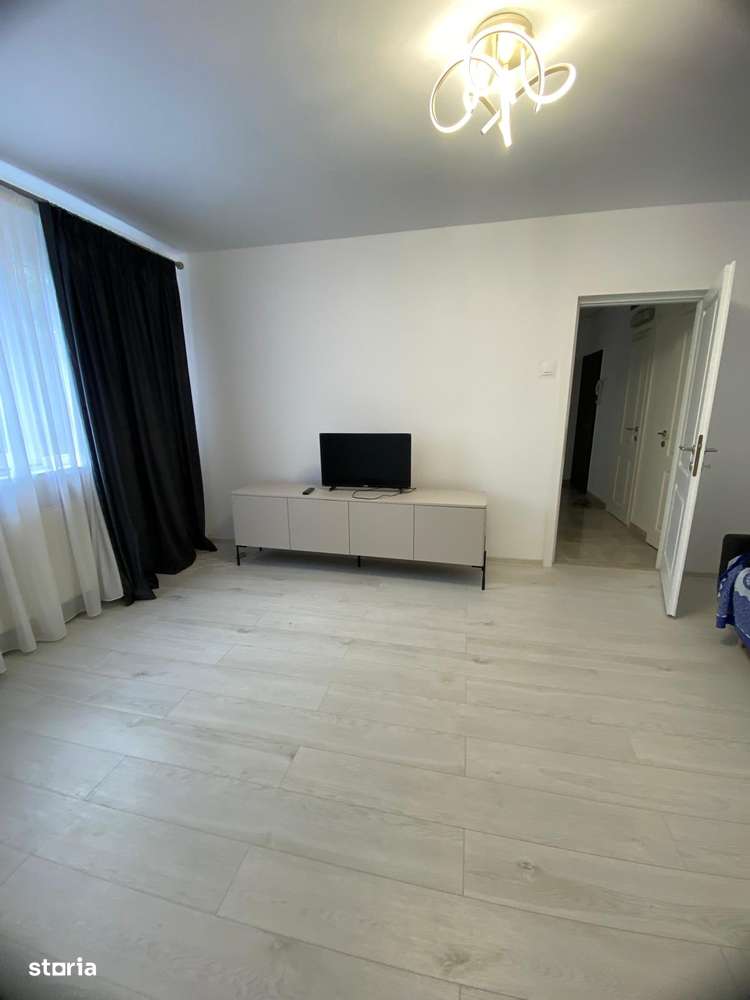 Apartament la etajul 2 RENOVAT zona Ultracentrala - Imagine principală: 2/15