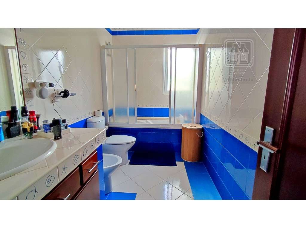 VENDA de MORADIA - VIVENDA com alojamento local e piscina - Fenais ...-39