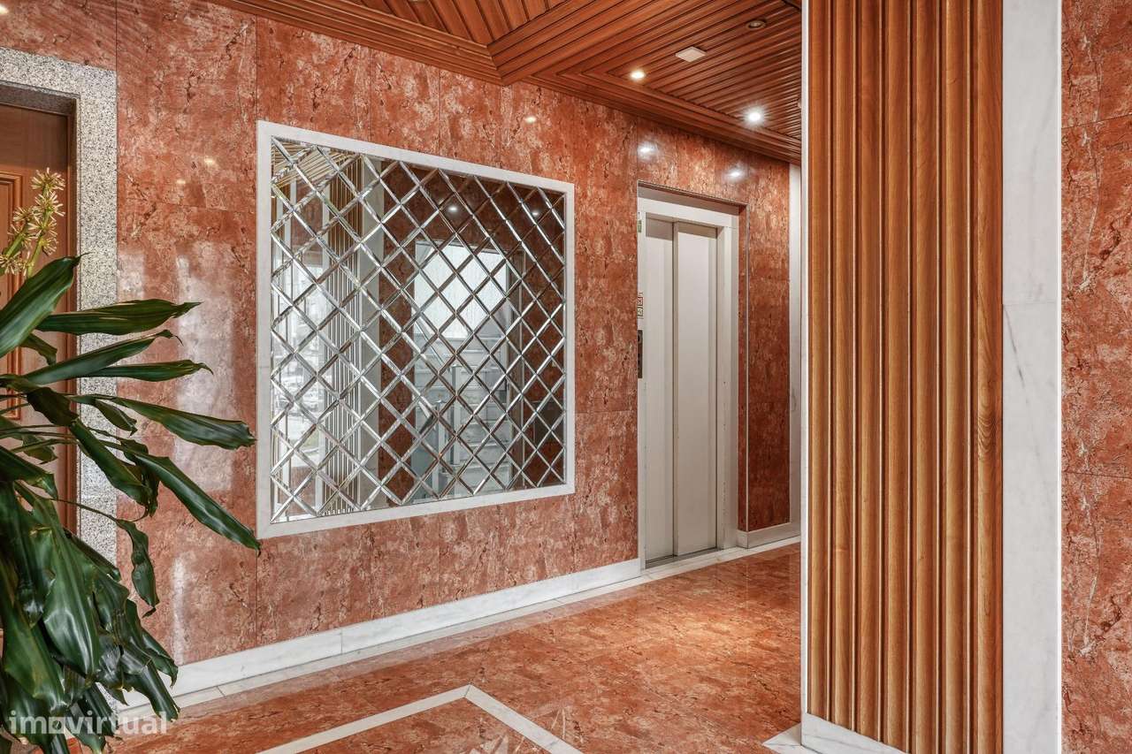 Apartamento T2 com Terraço Incrível || Costa da Caparica-27