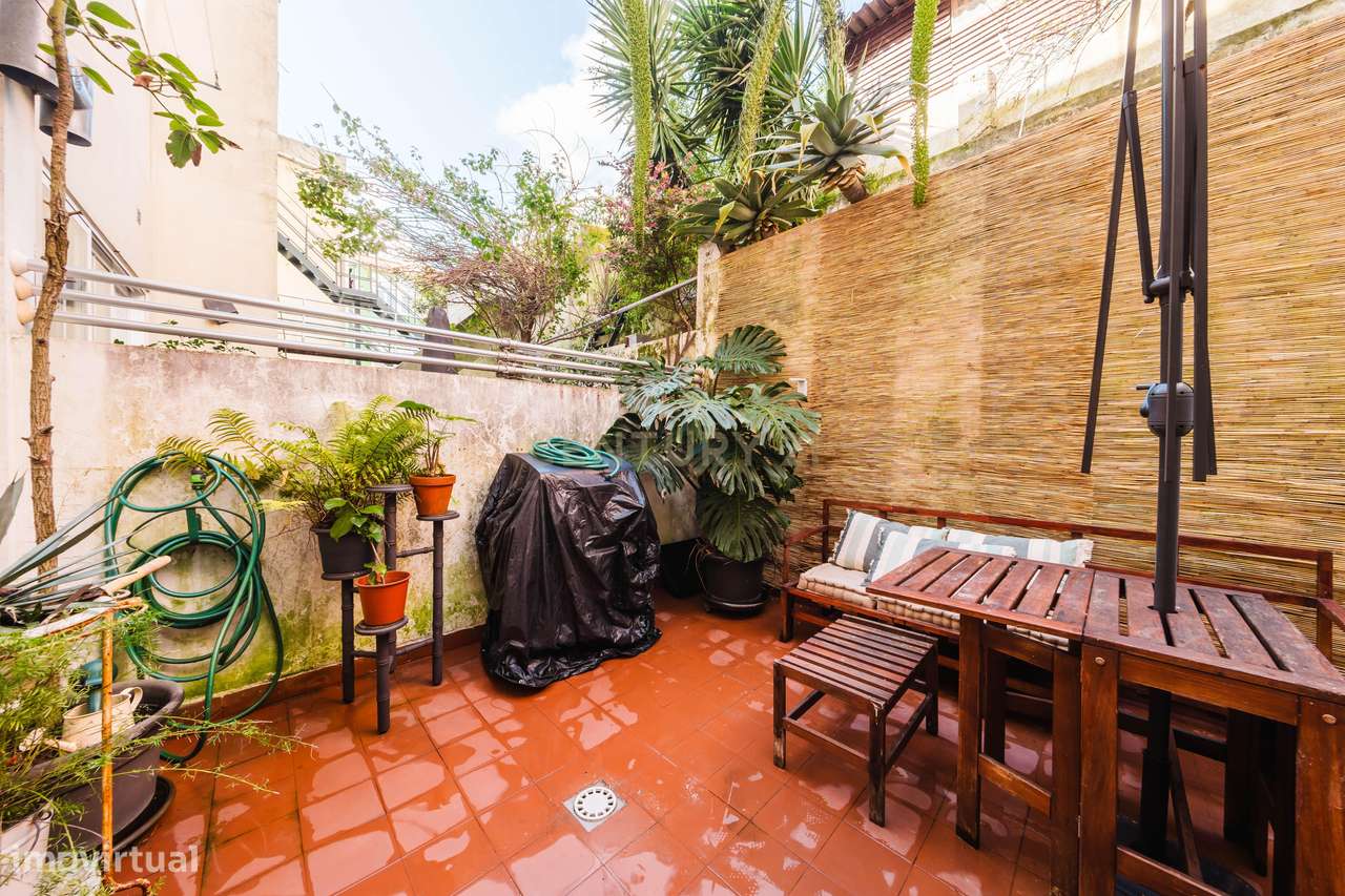 T2 com Amplo Terraço Privativo em Lisboa-31
