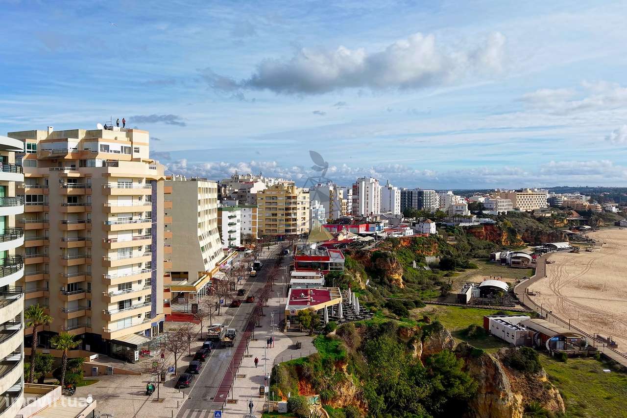 Apartamento  T1 +1 , com Licença de Alojamento Local na Primeira linha-29