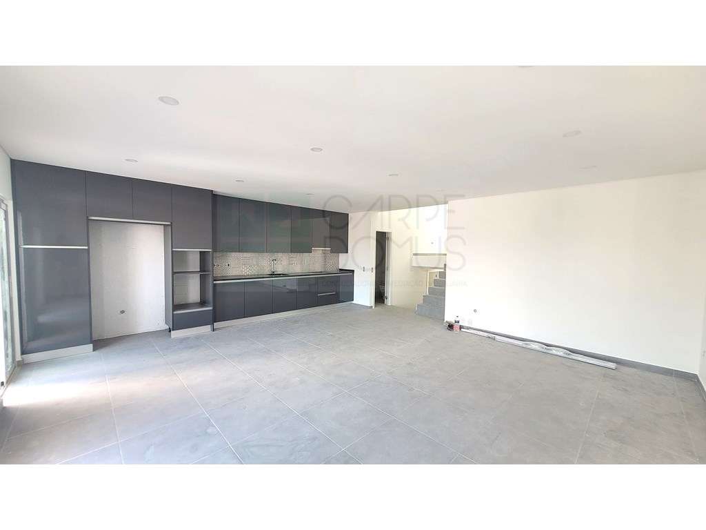 Moradia T3 em Construção em Tavira - Conforto e Modernidade. - Grande imagem: 2/25