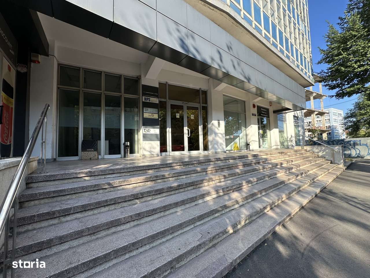 Spatii de birouri de la 300 mp - Imagine principală: 2/8