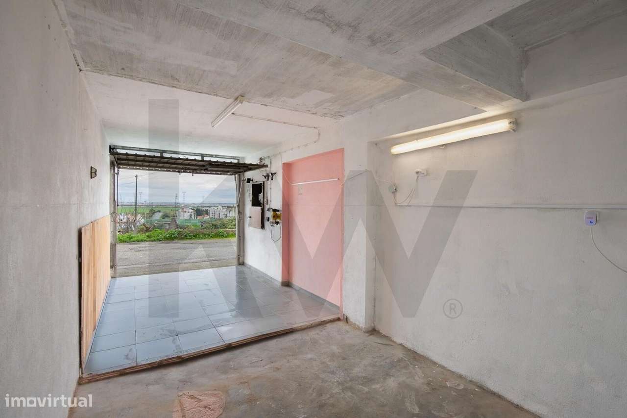 Garagem para venda na Rua Julia Van Zeller Pereira Palha em Vila Franc - Grande imagem: 2/5