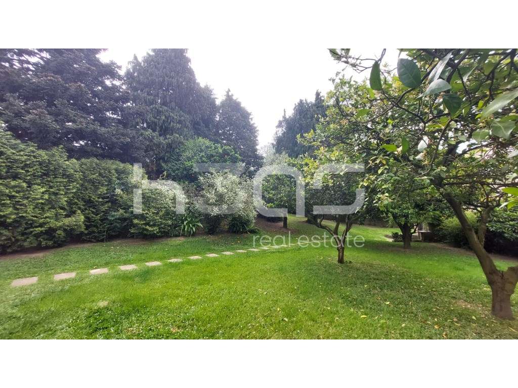 Moradia com Jardim de 2.700 m² em Braga - Charme, Privacidade e Pot...-10