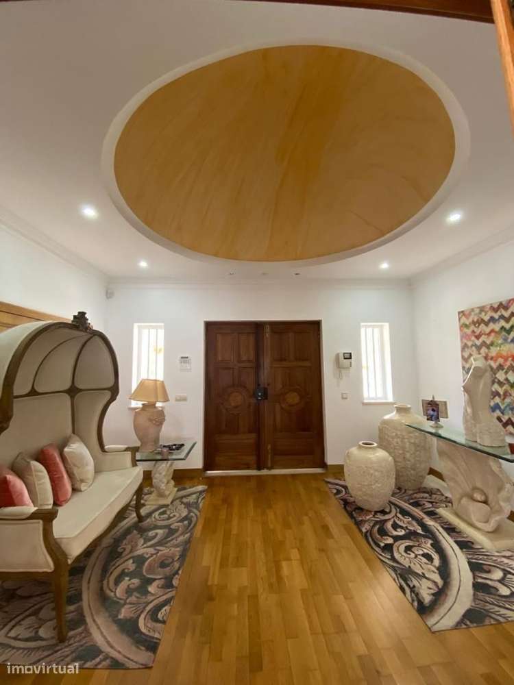 Magnífica Quinta V8 com piscina e deslumbrante vista mar. Localizada-27