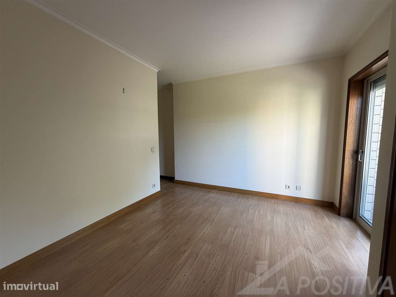 Apartamento T2 Venda em São João da Madeira,São João da Madeira-16